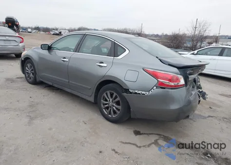 2015 Nissan Altima 2.5 S z USA, uszkodzony, nr VIN 1N4AL3AP5FC494071